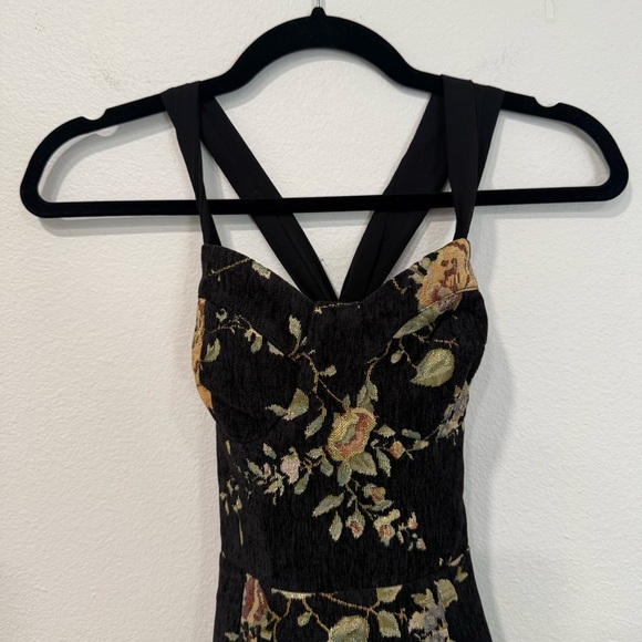 Lulu’s Pemberley Black Floral Jacquard Lace-Up Maxi Dress XS - Picture 3 of 9